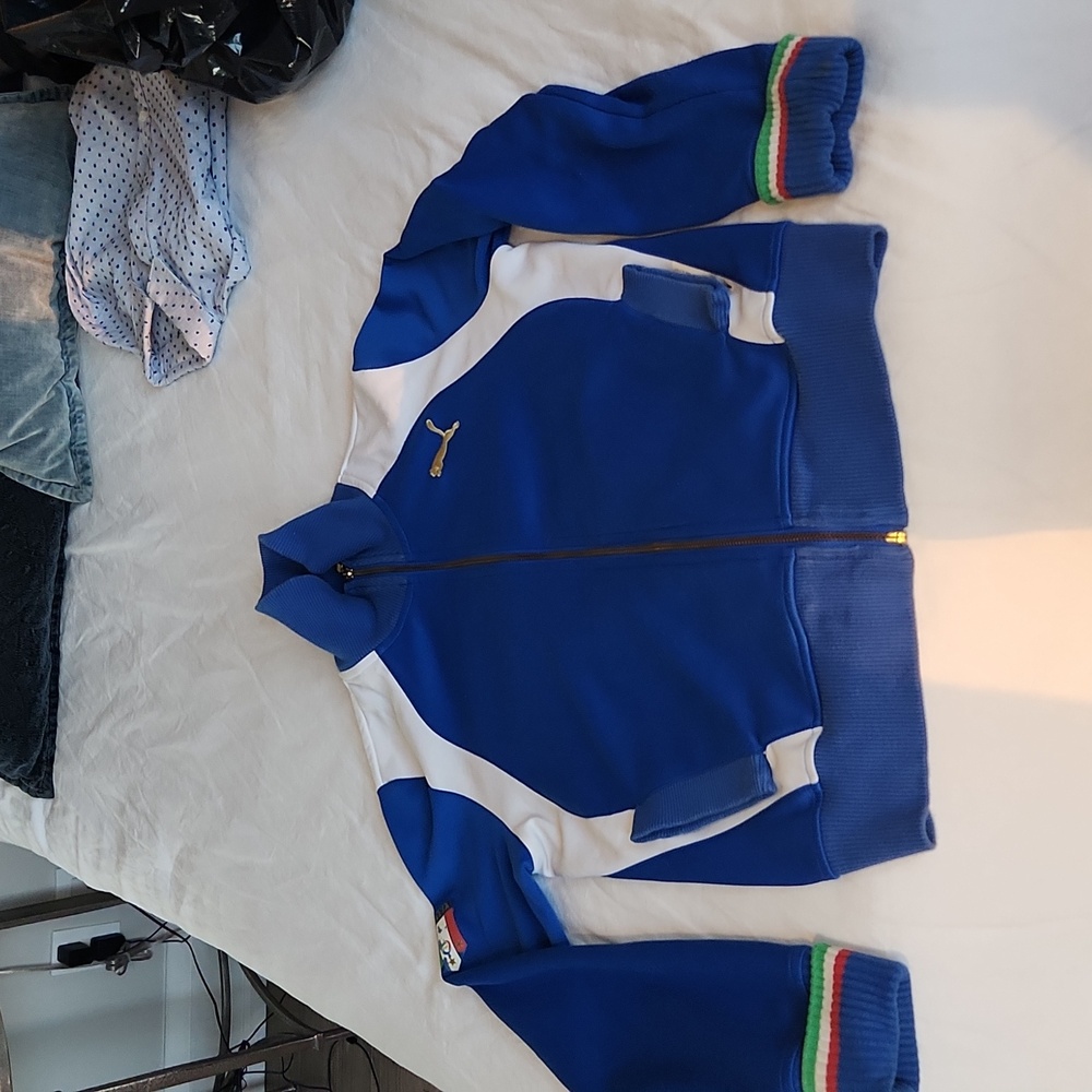 PUMA Italy soccer zip up women size L